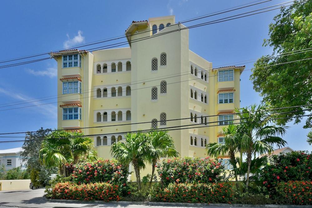 Butterfly Beach Hotel Christ Church Buitenkant foto