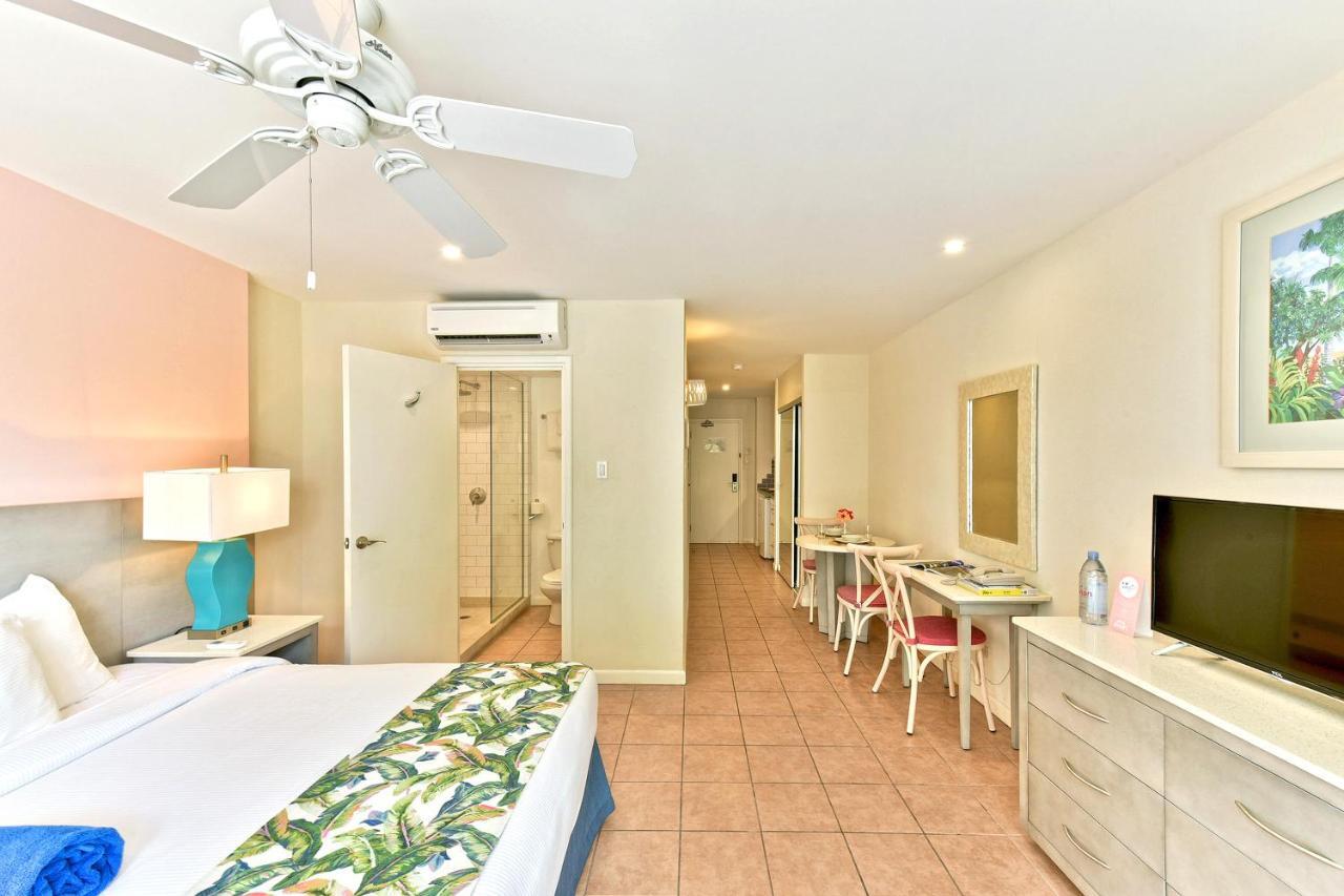 Butterfly Beach Hotel Christ Church Buitenkant foto