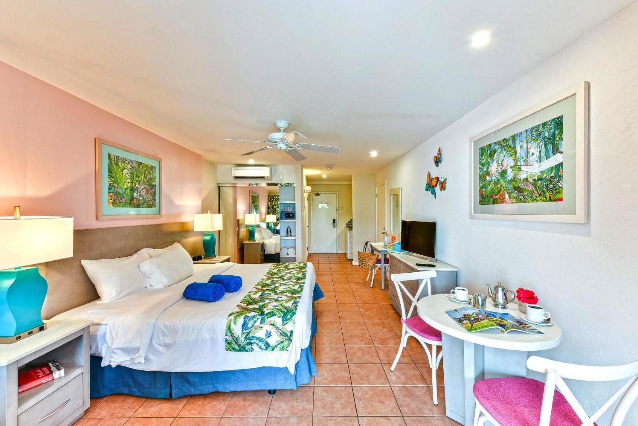 Butterfly Beach Hotel Christ Church Buitenkant foto